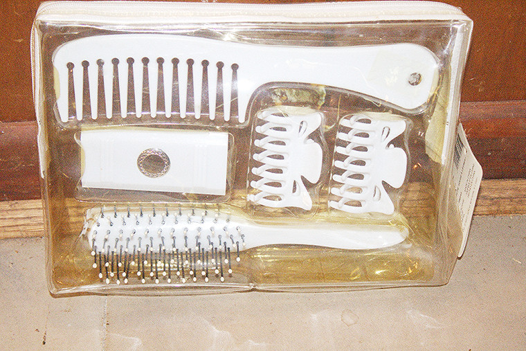 Post Vintage 2000 Expressions 6-Pc Hair/Lip Accessories