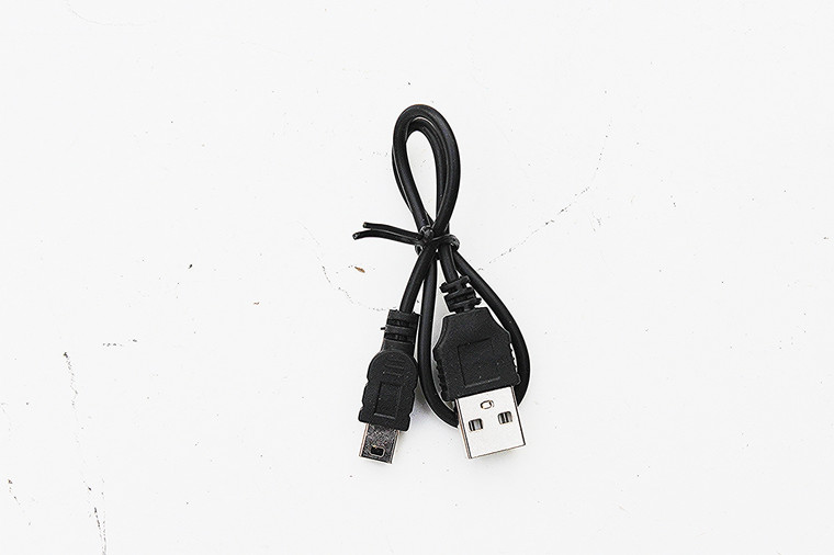 Hi-Speed Male Dual 2.0 USB Cable 12"