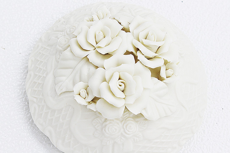 Realistic Ceramic 3D Rose Petal Lid- Round