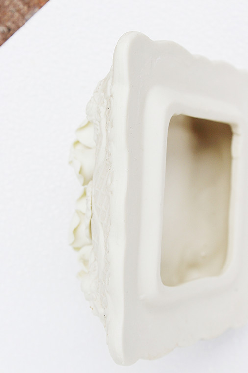 Beautiful Realistic Ceramic 3D Rose Petal Lid- Square