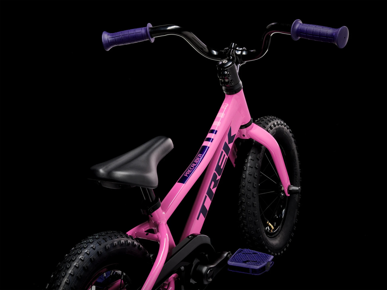 Trek 2026  Precaliber 12  Flamingo Pink