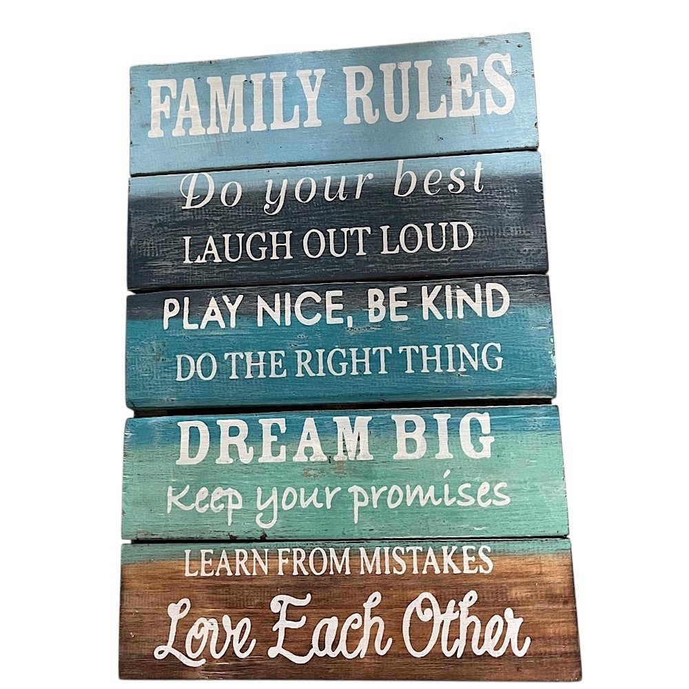 Hand-painted wooden sign with heartfelt family rules, promoting kindness, laughter, and love in a rustic design. 45x30cm