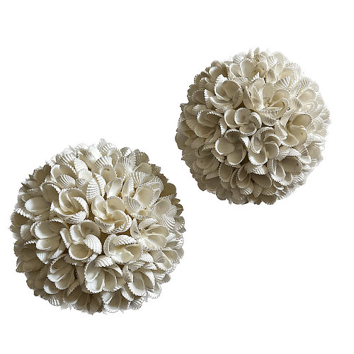 Sea shell flower balls set of two table decor
Large 13cm & medium 11cm