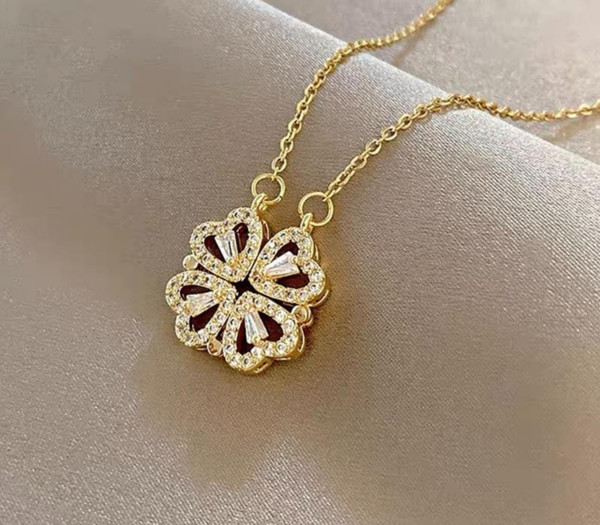 Heart Necklace - Four-leaf Clover Heart Necklace - Four-leaf Clover zaxx