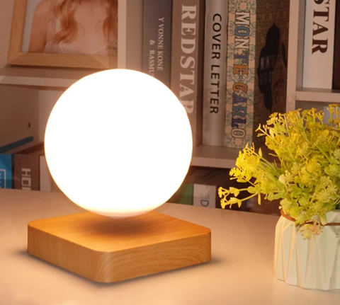 3D Printed Moon Lamp