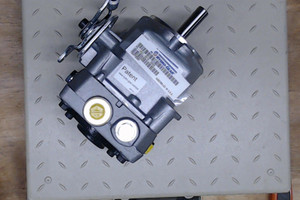Genuine OEM Ariens Zero Turn Mower Hydraulic Pump Bdp-10A L H 09297600