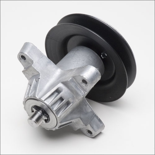 Genuine MTD  SPINDLE ASM-F DECK Part # 918-0138C