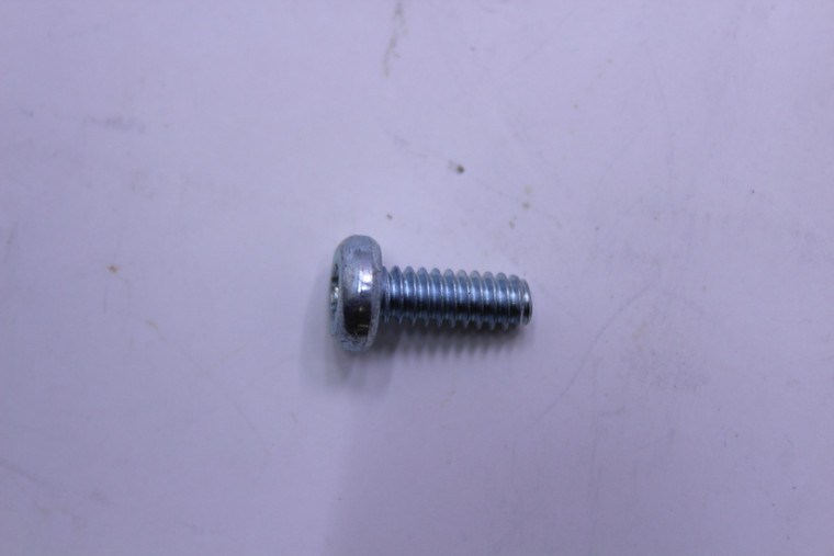Genuine Tecumseh   SCREW  Part# 650579