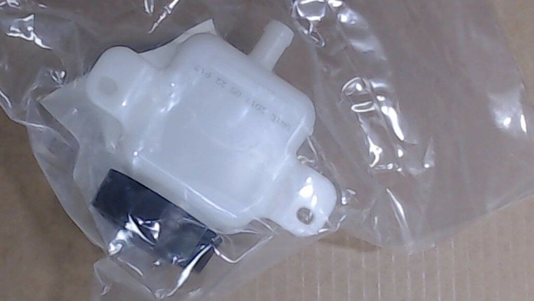Genuine OEM Hydro-Gear ASSEMBLY TANK 350ML  Part# 71328