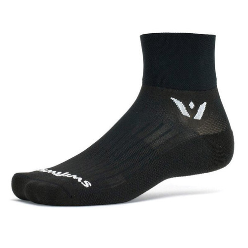 Swiftwick Aspire Quarter Crew (Black) View 1