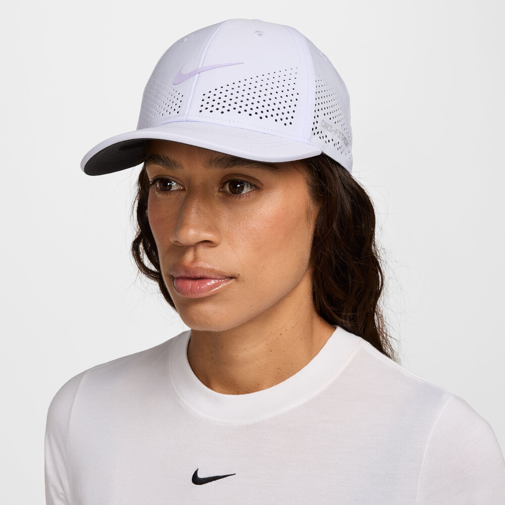 Nike Dri-FIT Advantage Club Swoosh Cap