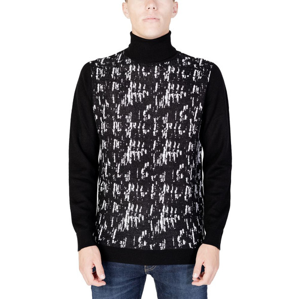 Black Wool Turtleneck Black Wool Turtleneck
