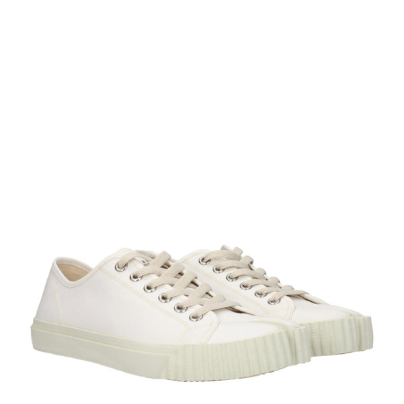 White Fabric Low Tops MA8547221995785BT White Fabric Low Tops MA8547221995785BT