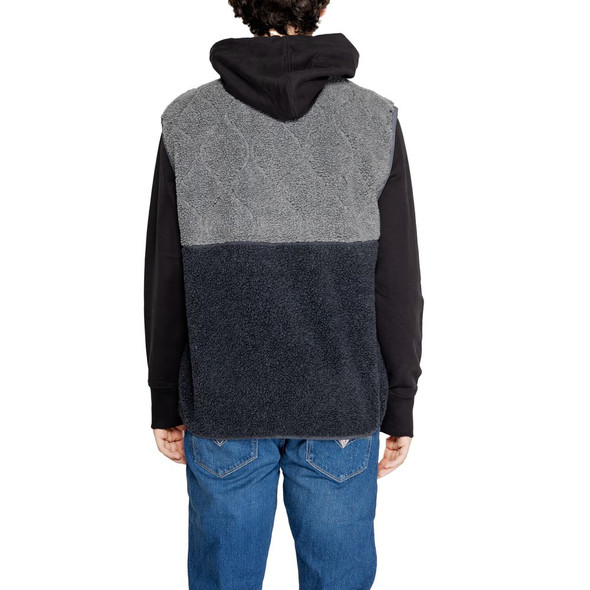 Black Recycled Polyester Sleveless Jacket Black Recycled Polyester Sleveless Jacket