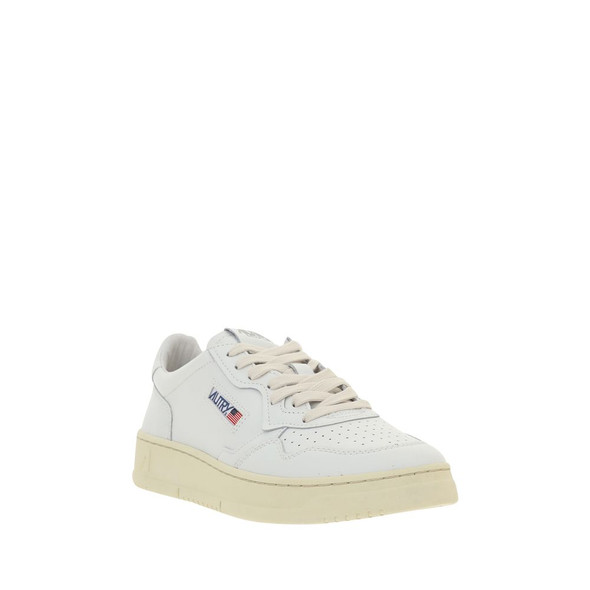 Sneakers Sneakers