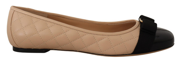 Salvatore Ferragamo Elegant Quilted Leather Flats - Chic Dual-Tone Design Salvatore Ferragamo Elegant Quilted Leather Flats - Chic Dual-Tone Design