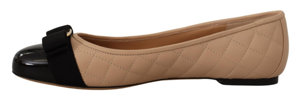 Salvatore Ferragamo Elegant Quilted Leather Flats - Chic Dual-Tone Design Salvatore Ferragamo Elegant Quilted Leather Flats - Chic Dual-Tone Design