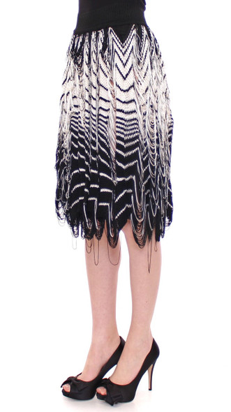 White Black Knitted Assymetrical Skirt White Black Knitted Assymetrical Skirt