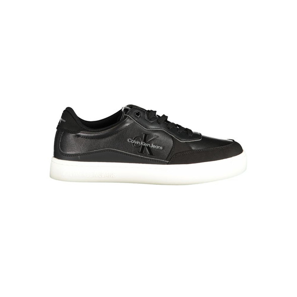 Sleek Black Sports Sneakers with Contrast Details Sleek Black Sports Sneakers with Contrast Details