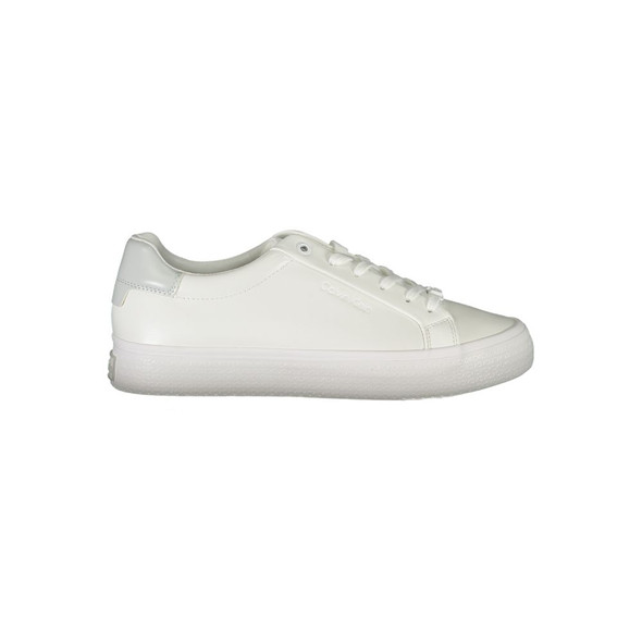 Elegant White Sneakers with Contrast Detailing Elegant White Sneakers with Contrast Detailing