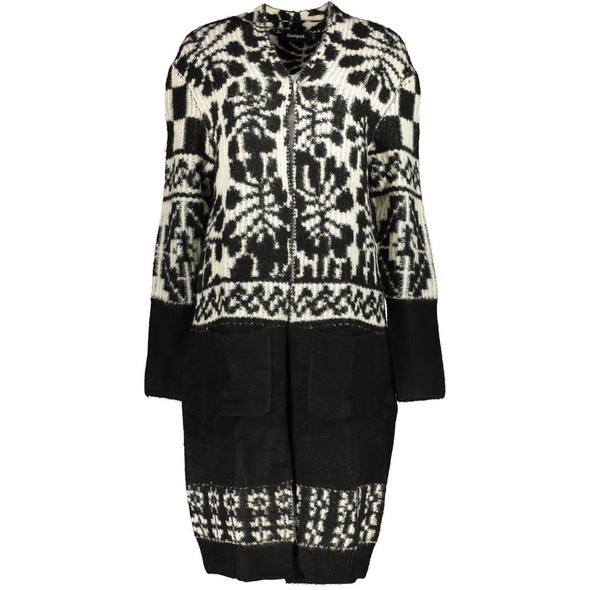 Chic Long Sleeved Coat with Contrast Details Chic Long Sleeved Coat with Contrast Details