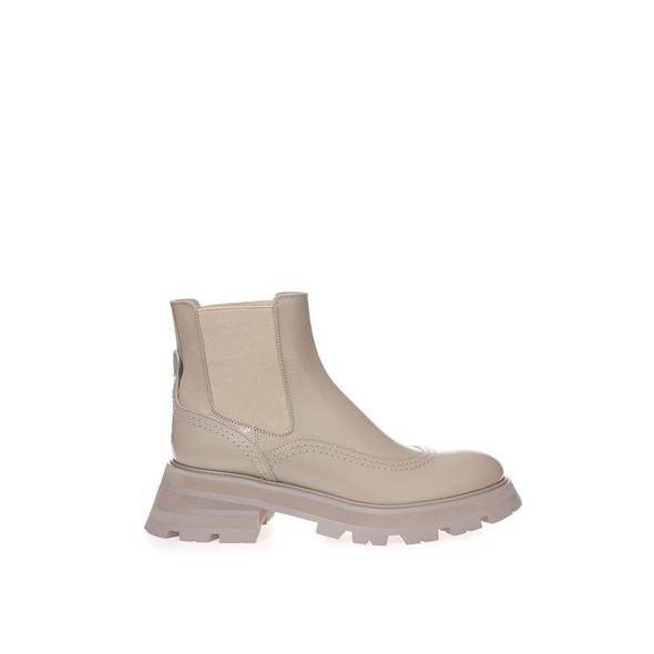 Chic Gray Leather Boots for Elegant Steps Chic Gray Leather Boots for Elegant Steps