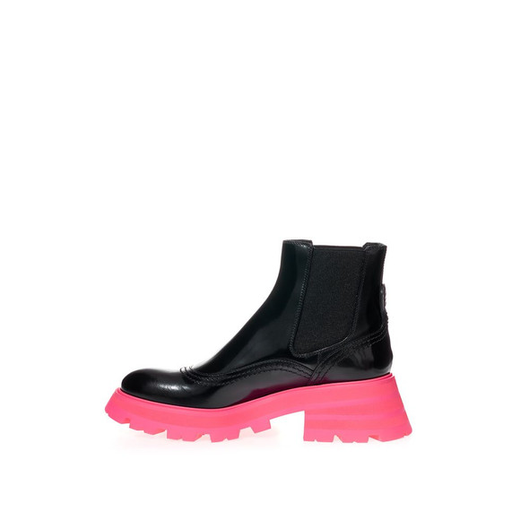 Elegant Black Leather Boots Elegant Black Leather Boots