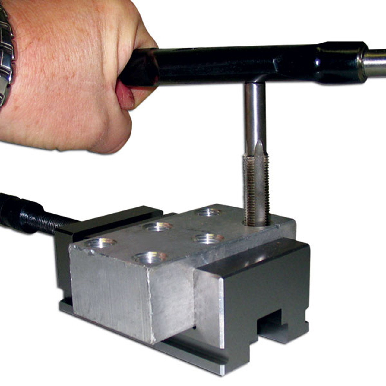 12-112-088      1/2-13 H2-T F3 HAND TAP