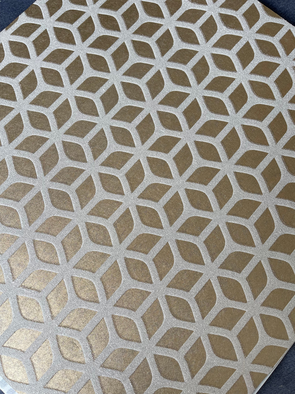 Geometric Lattice Metallic Glass Beads Rose Gold Non Woven Wallpaper