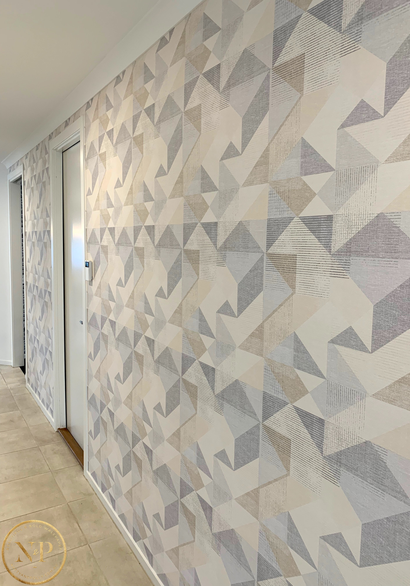 Modern Bold Geometric Wallpaper Grey Beige | Galerie Silk Screen Geometric