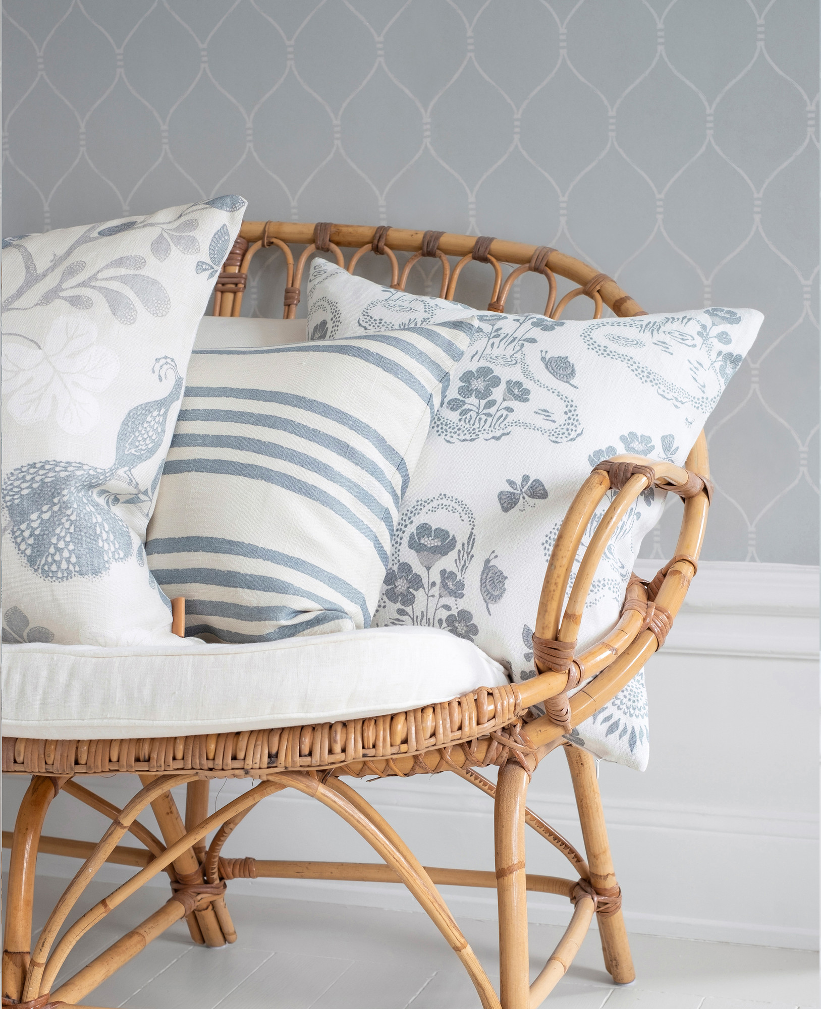 Eggshell Blue Diamond Trellis Hamptons Wallpaper Littlephant Espalier
