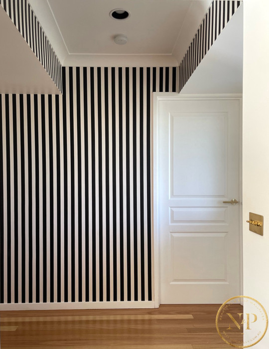 Medium Stripe - Black / Pearl