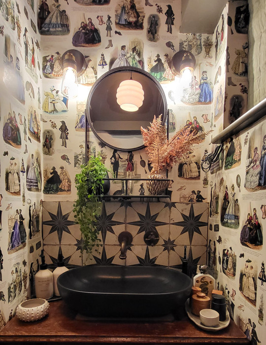 Fashionista - Colour Fashionista - Colour