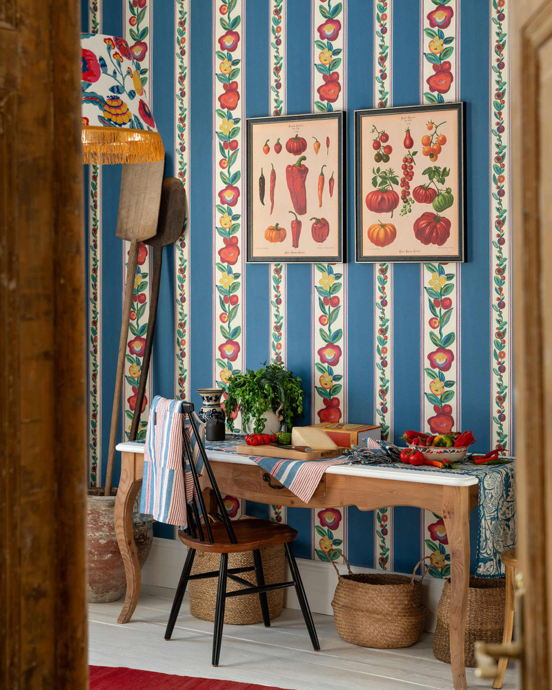 Dainty Flowering - Azure