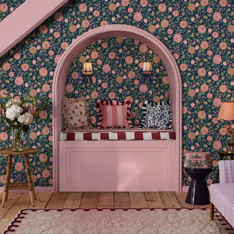 Strawberry Garden - Navy