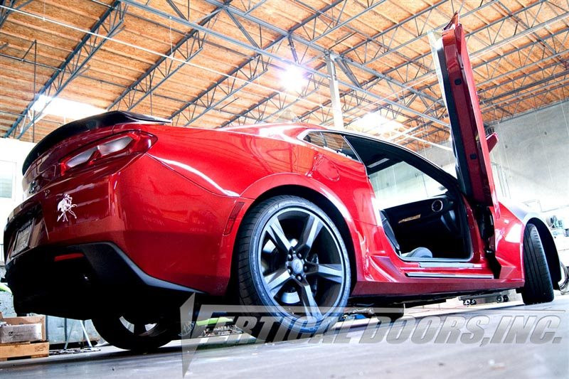 Vertical Doors 2016-17カマロランボドアコンバージョンキット（Vertical Doors Inc） 2016-17 Camar Vertical Doors 2016-17カマロランボドアコンバージョンキット