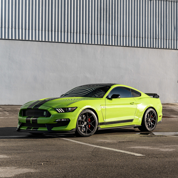 Vossen HF-5 Hybrid Forged Wheel Set, Gloss Black,  20x9.5 +25/20x10.5 +45 :: 2015-2026 Mustang