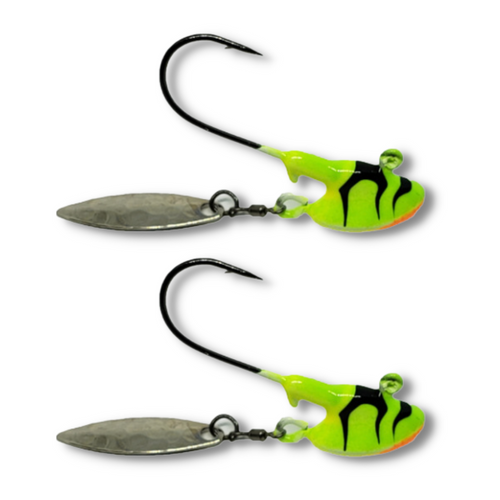 The GLOW CYCLONE jig will drive fish crazy, the FLASH and the Sparkle with only make the fish go crazier for your bait. These are in 1/4 oz they work great for  PIKE,WALLEYE,GREENBACKS,MUSKY,LAKE TROUT. These are poured on e super strong Eagle Claw hook in Black Nickel for EVEN more FLASH. 