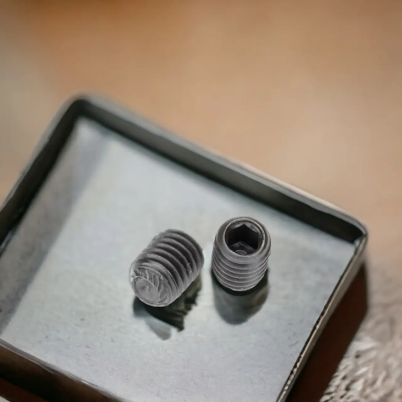 2 Knurled Gas Block Set Screw