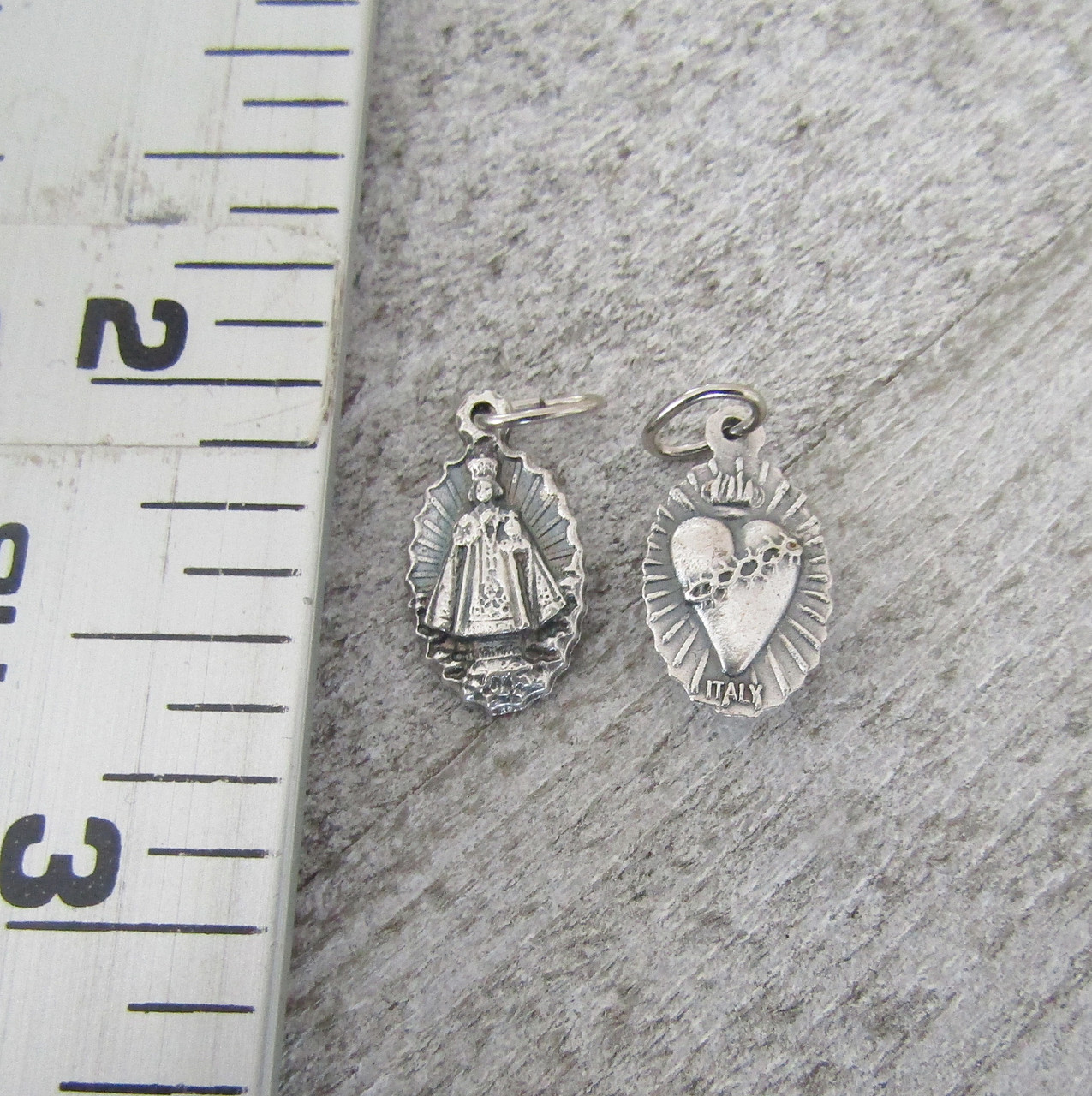Infant Prague Holy Medal SMALL ~ Lot 6