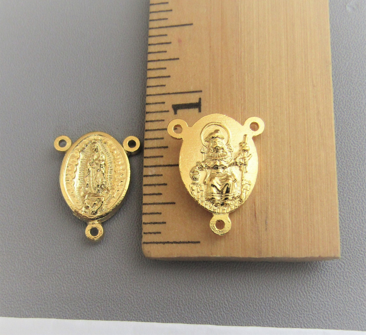 Lady Guadalupe Center OVAL Gold - Lot 3