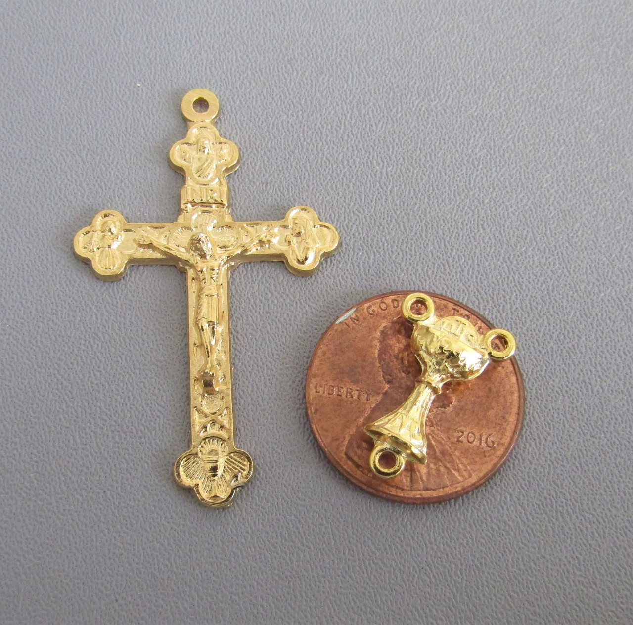 Rosary CENTER & CRUCIFIX Set First 1st Communion GOLD