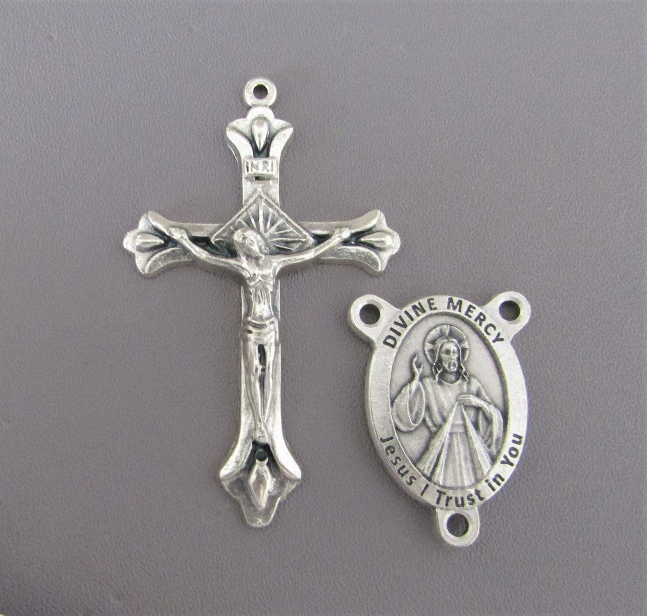 SET Rosary CENTER & CRUCIFIX Divine Mercy Large