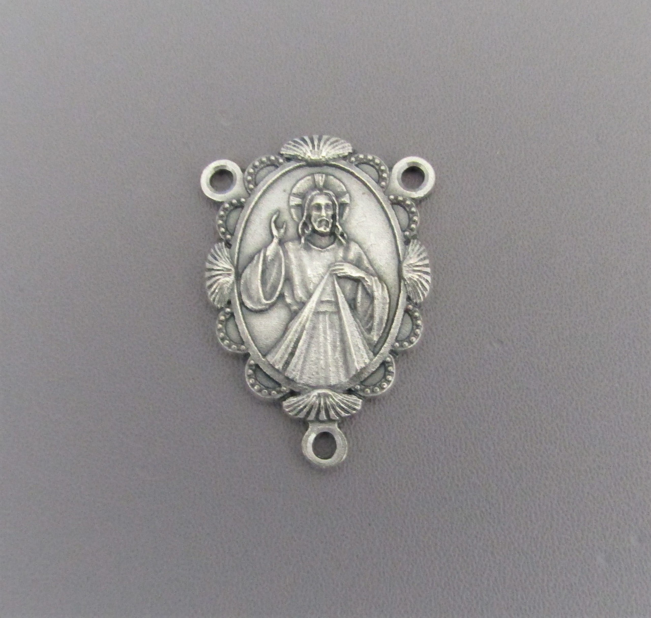 Divine Mercy Jesus Scallop Rosary Center*
