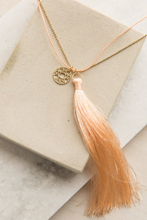 Delicate Dreamworld Necklace in Peach