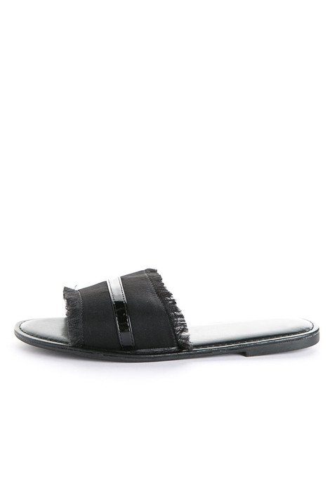 Beckham Slides in Black