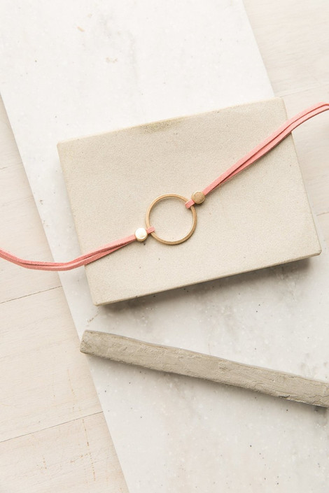 Circle + Sound Choker in Pink