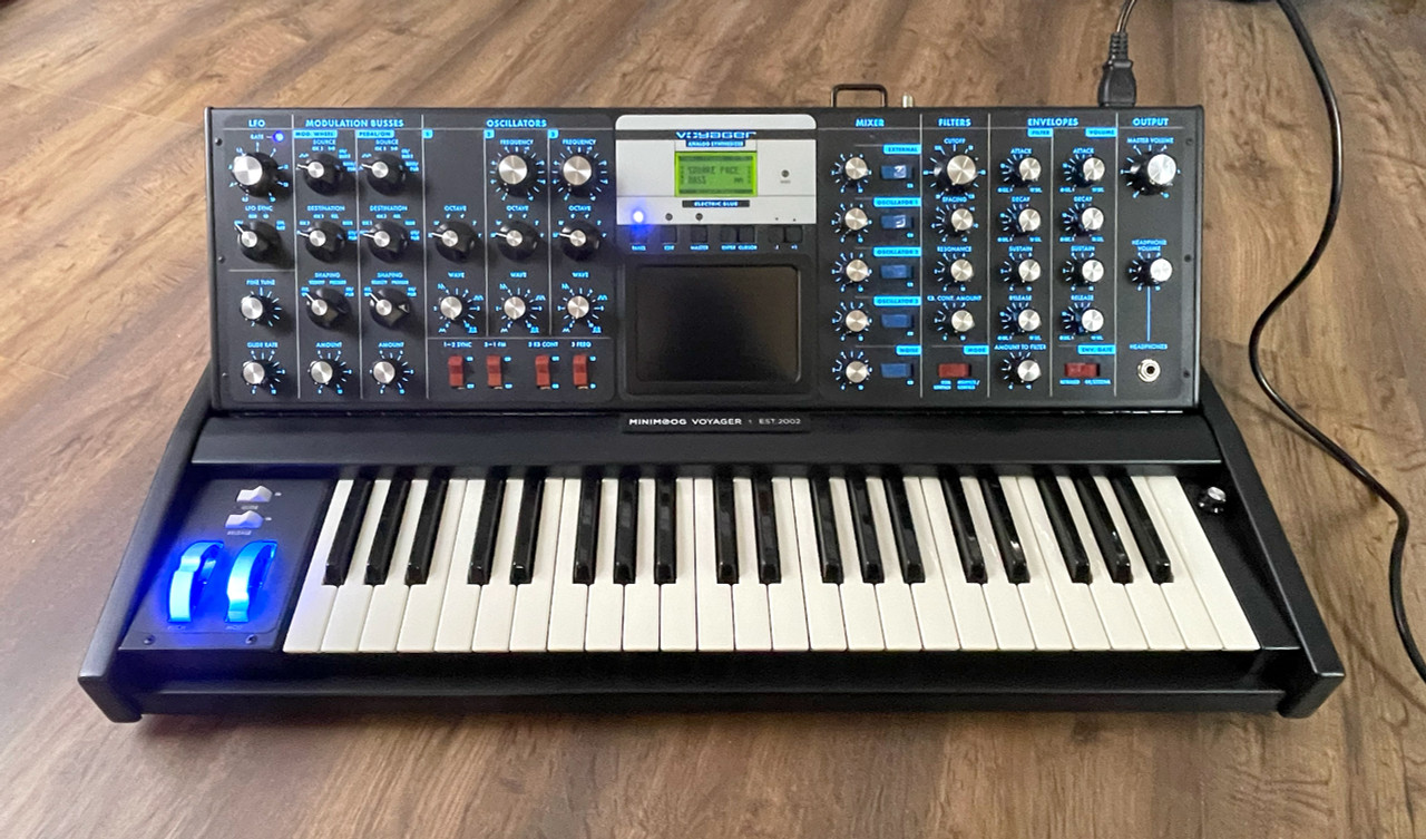 Moog Minimoog Voyager Electric Blue Edition Analogue Synthesizer 