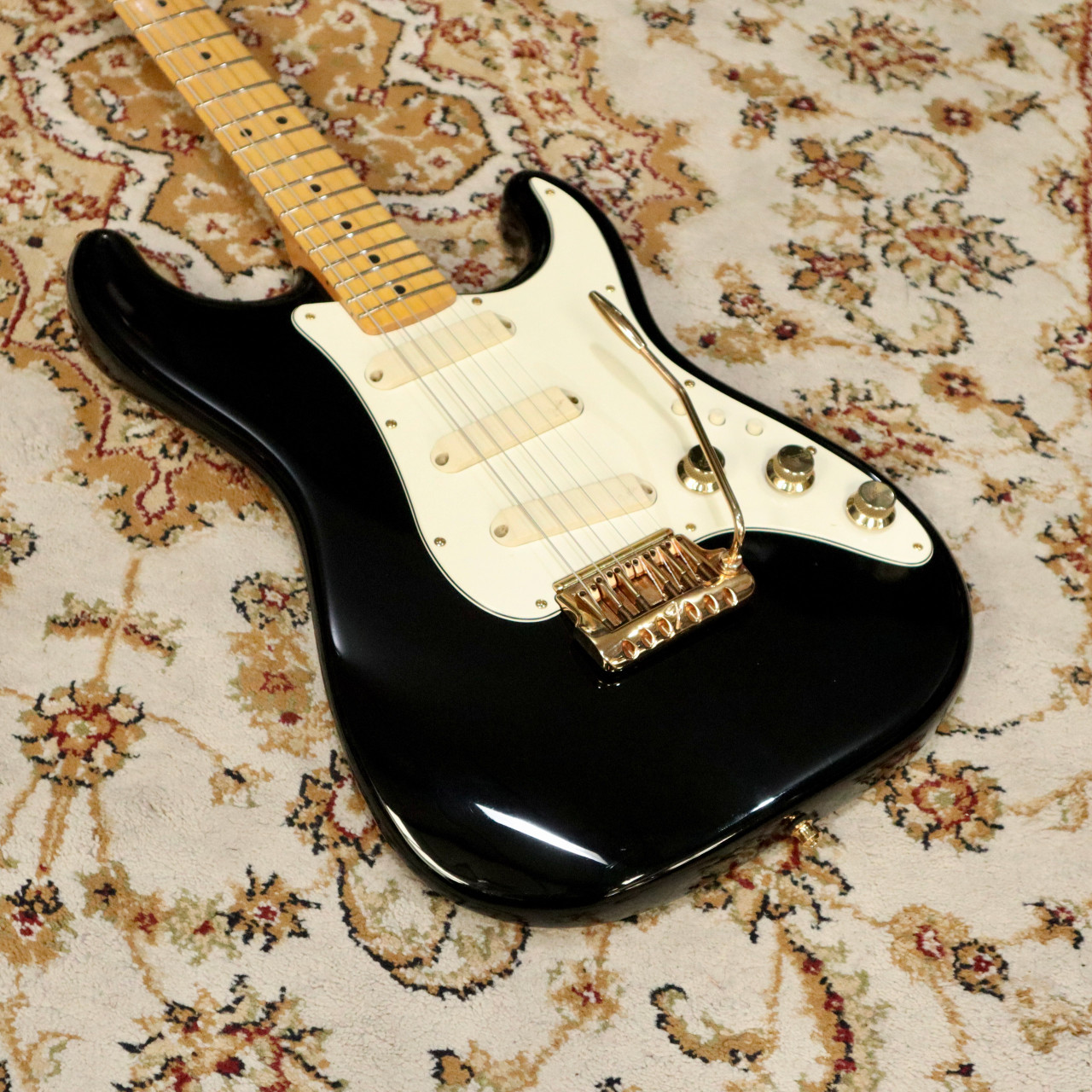 Fender Gold Elite Stratocaster Electric Guitar, Black, Gold