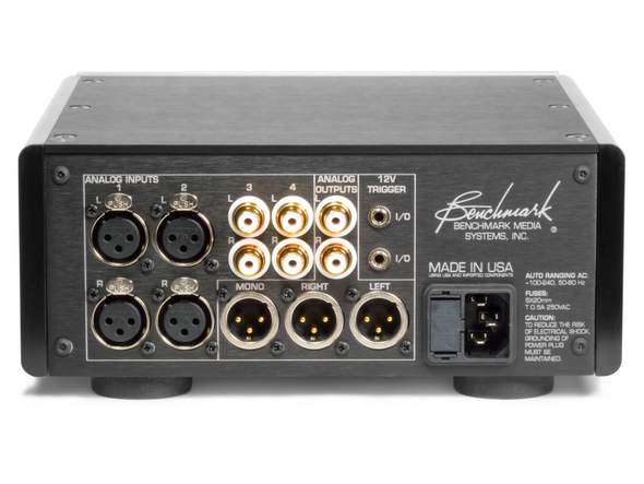 Benchmark LA4 reference line preamplifier - black  (no remote) 